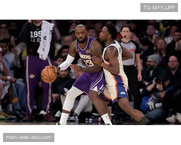 西部排名胶着雷霆领跑,马刺掘金紧追不舍 西部排名胶着雷霆领跑,马刺掘金紧追不舍