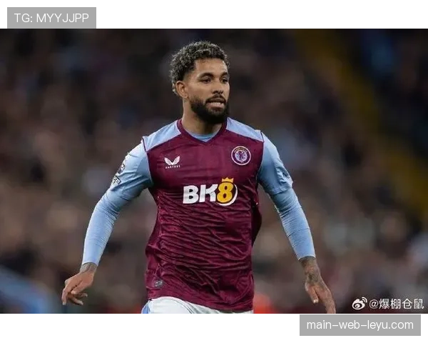 官方:维拉中场道格拉斯-路易斯当选英超三月最佳球员 官方:维拉中场道格拉斯-路易斯当选英超三月最佳球员