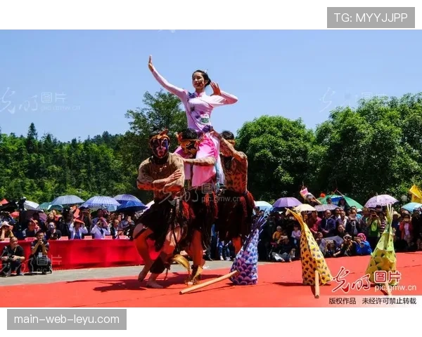 贵州三都传统赛马玩出新花样：非遗体验、春茶品鉴、民族歌舞多元融合
